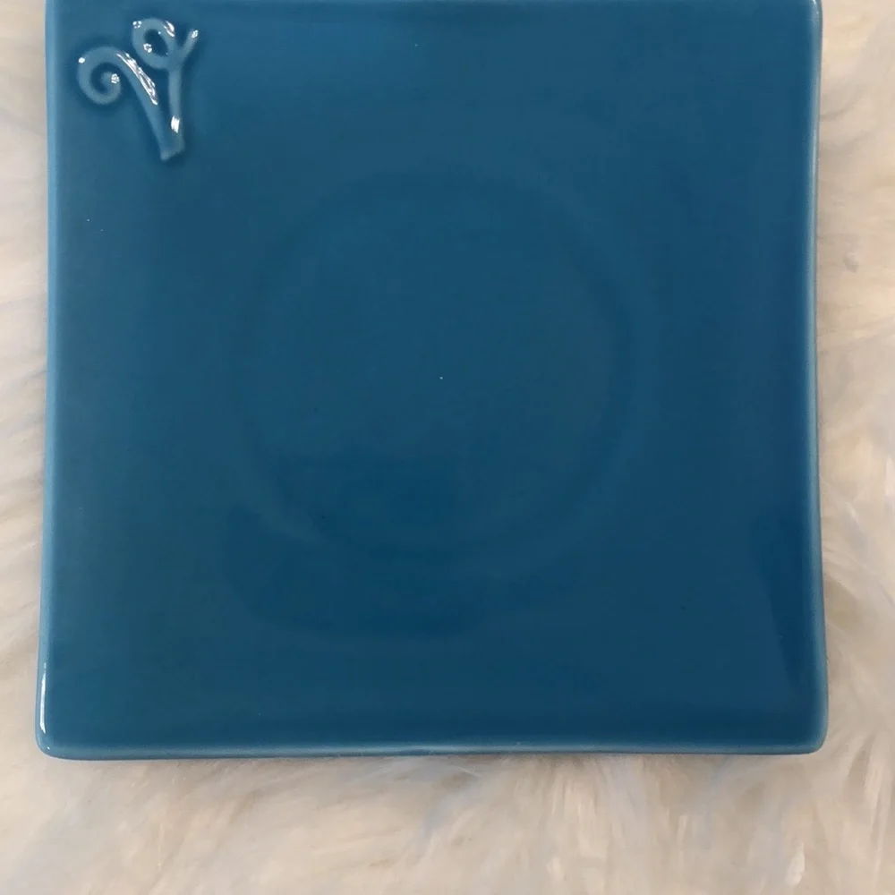BRAND NEW LISTED ITEM Velata SERVE 4 Square Nesting Multi Colored STUNNING Plate